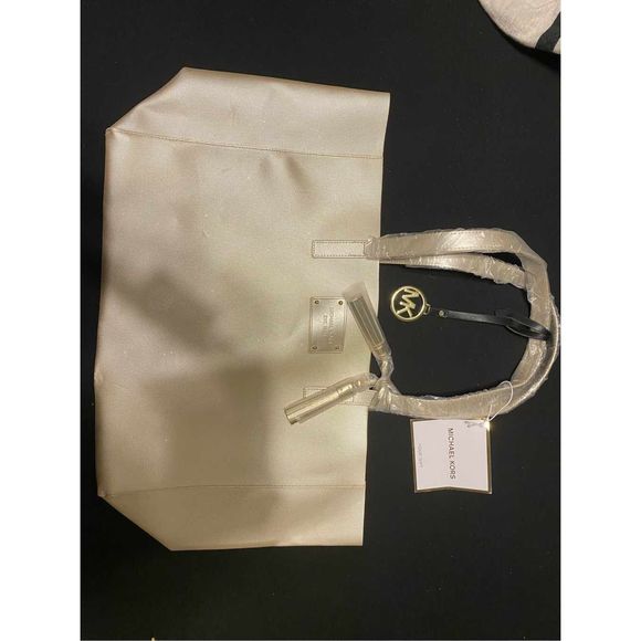 NWT Michael Kors White Sparkly Tote - Picture 2 of 10